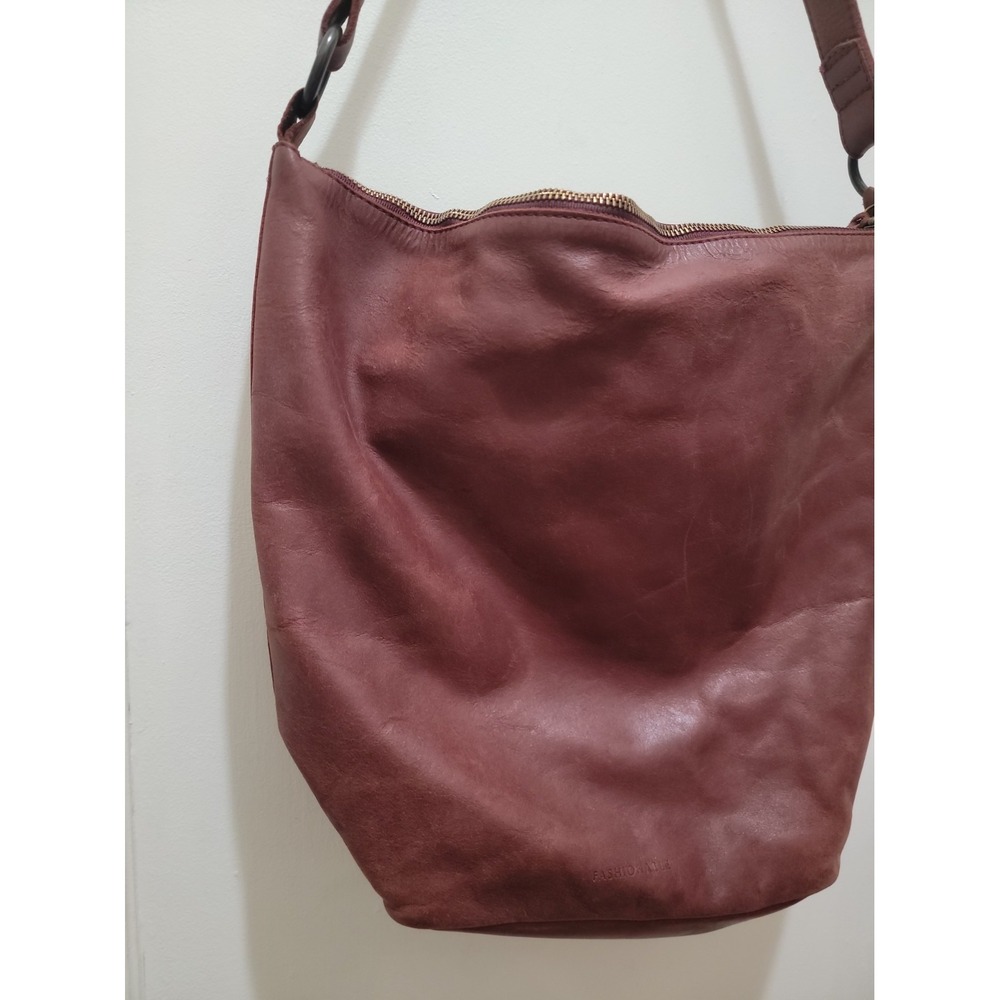 Fashionable Local and Global Brown Leather Shoulder Bag Hobo Bucket - Picture 3 of 8